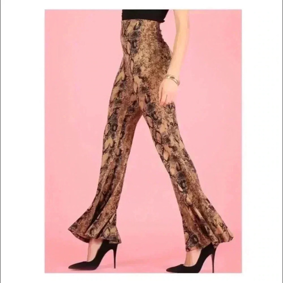 🆕Boho Vibes Toast Snake-Pattern Flared Pants M🆕 - Picture 4 of 7